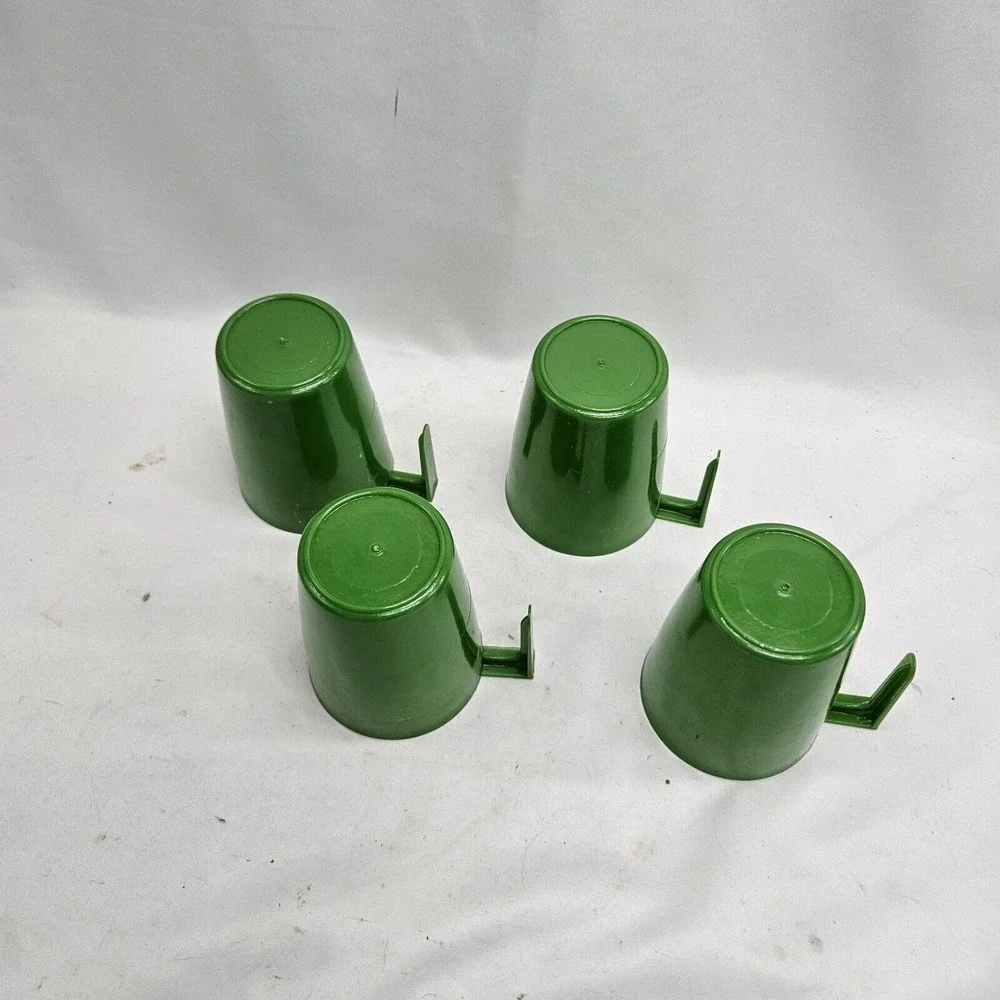 4-pc  Vintage Avocado Green‎ stackable Camping Cups With Handles